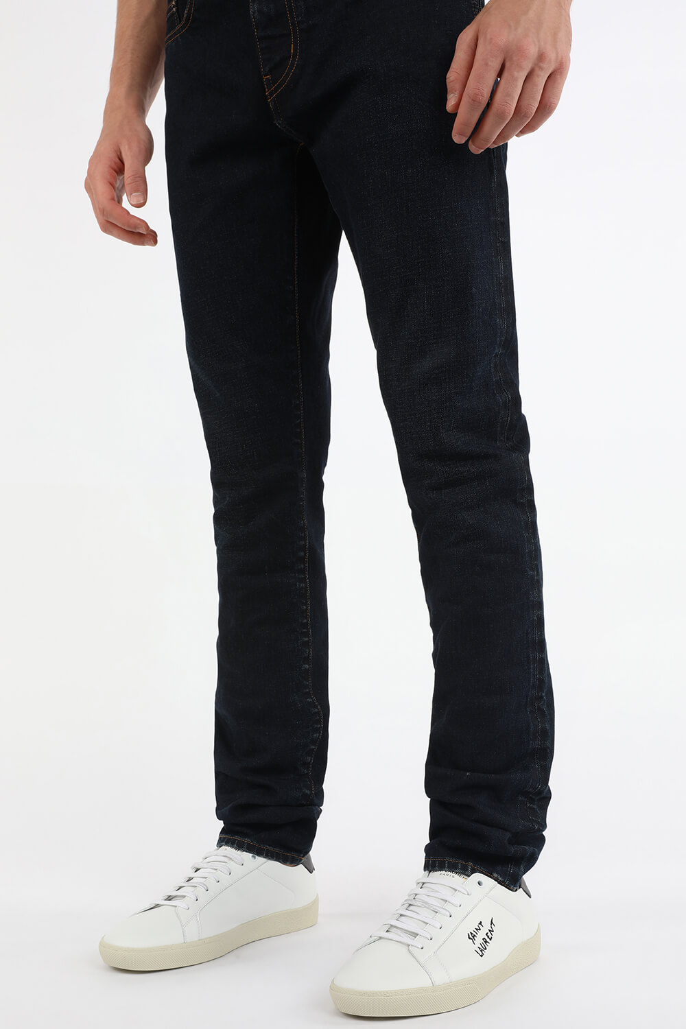 SL06 Court Leather Signature Sneakers